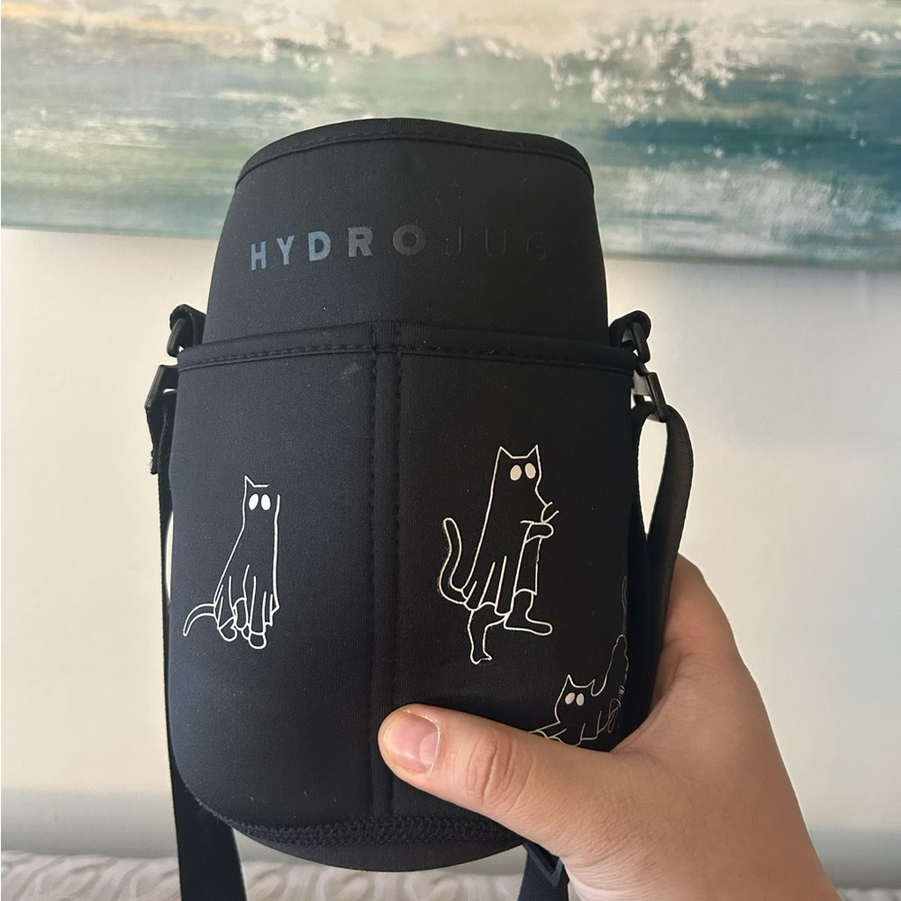 Hydro Flask with Black Cat Sleeve - Picture 3 of 3